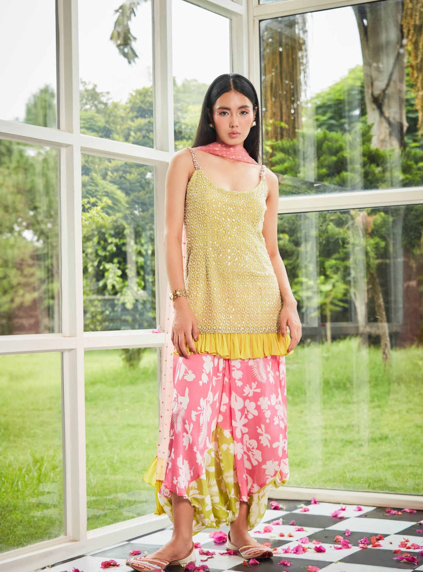 The Aquin Salwar Set in pink