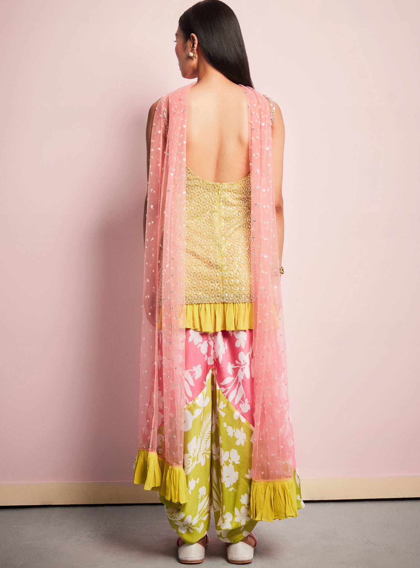 The Aquin Salwar Set in pink