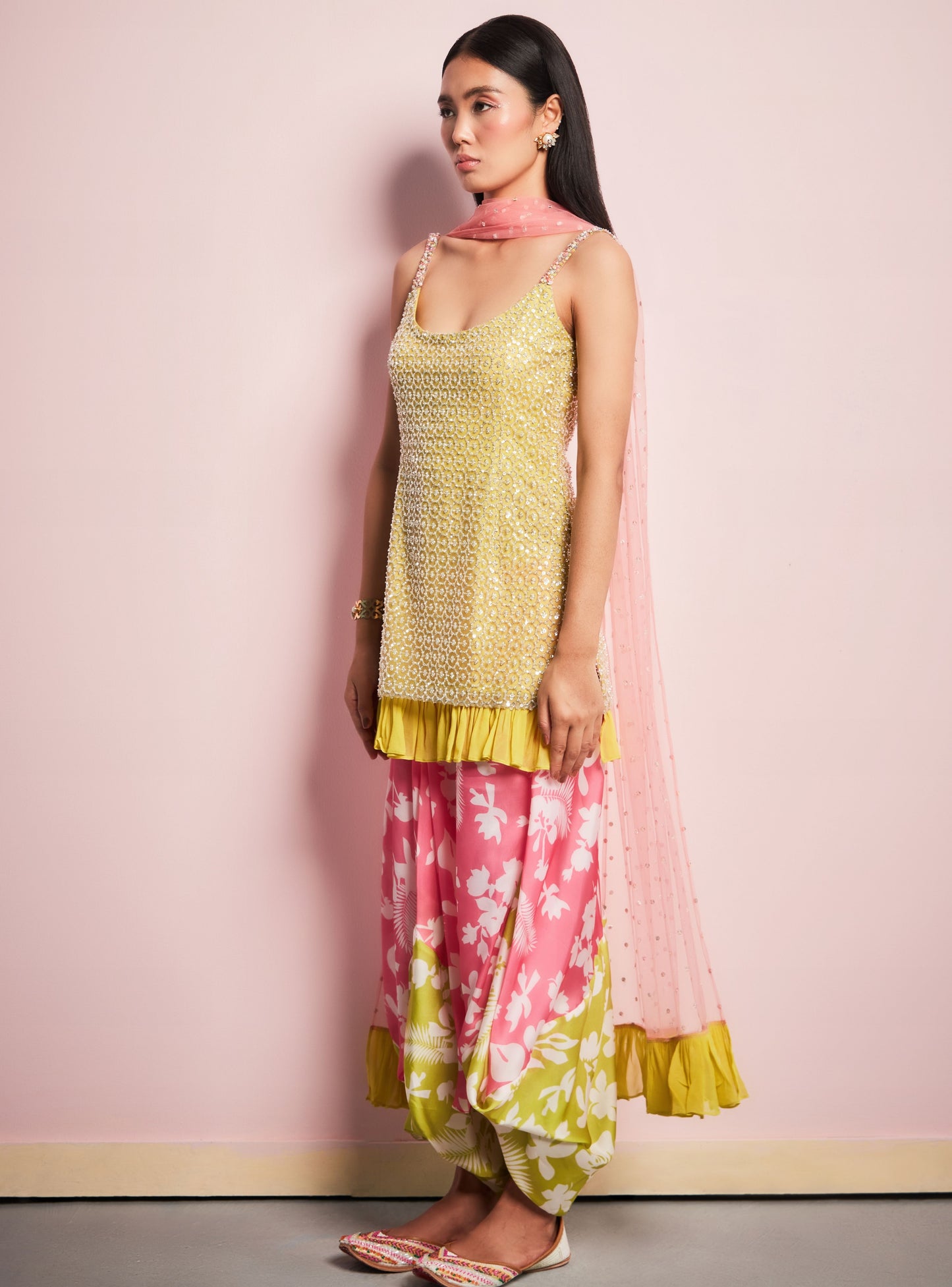 The Aquin Salwar Set in pink