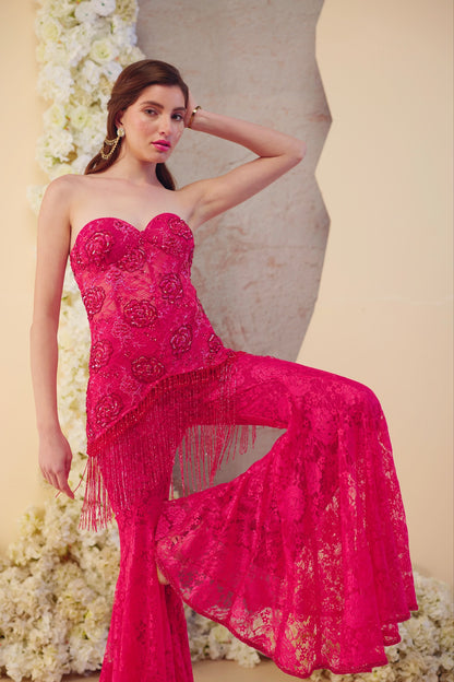 The Scarlet Lace set