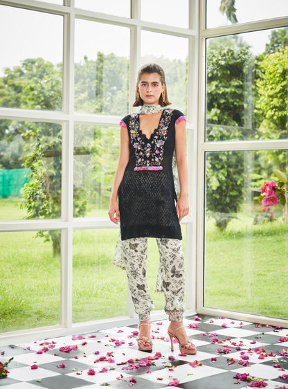The Amore Salwar